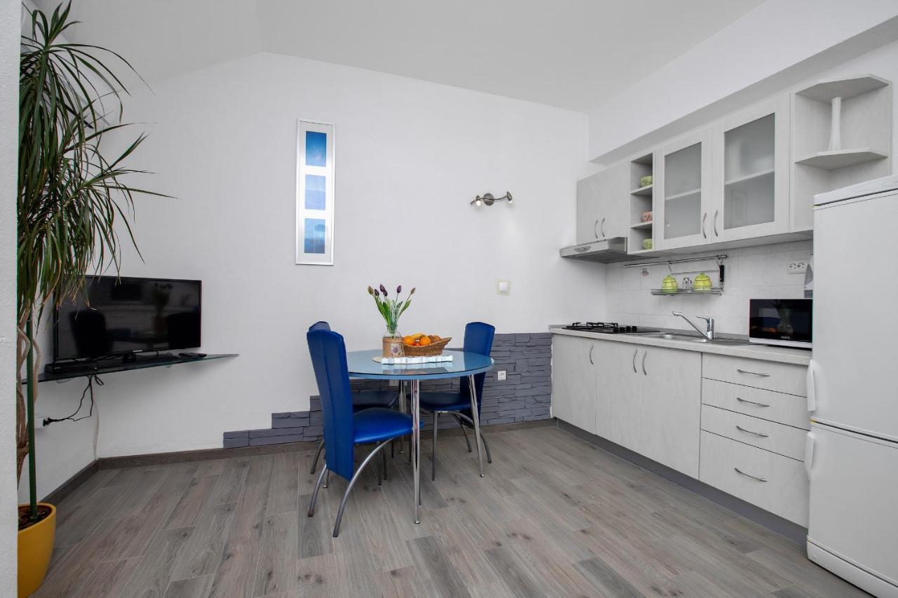 Appartamento Apartman Toni Drasnice Esterno foto