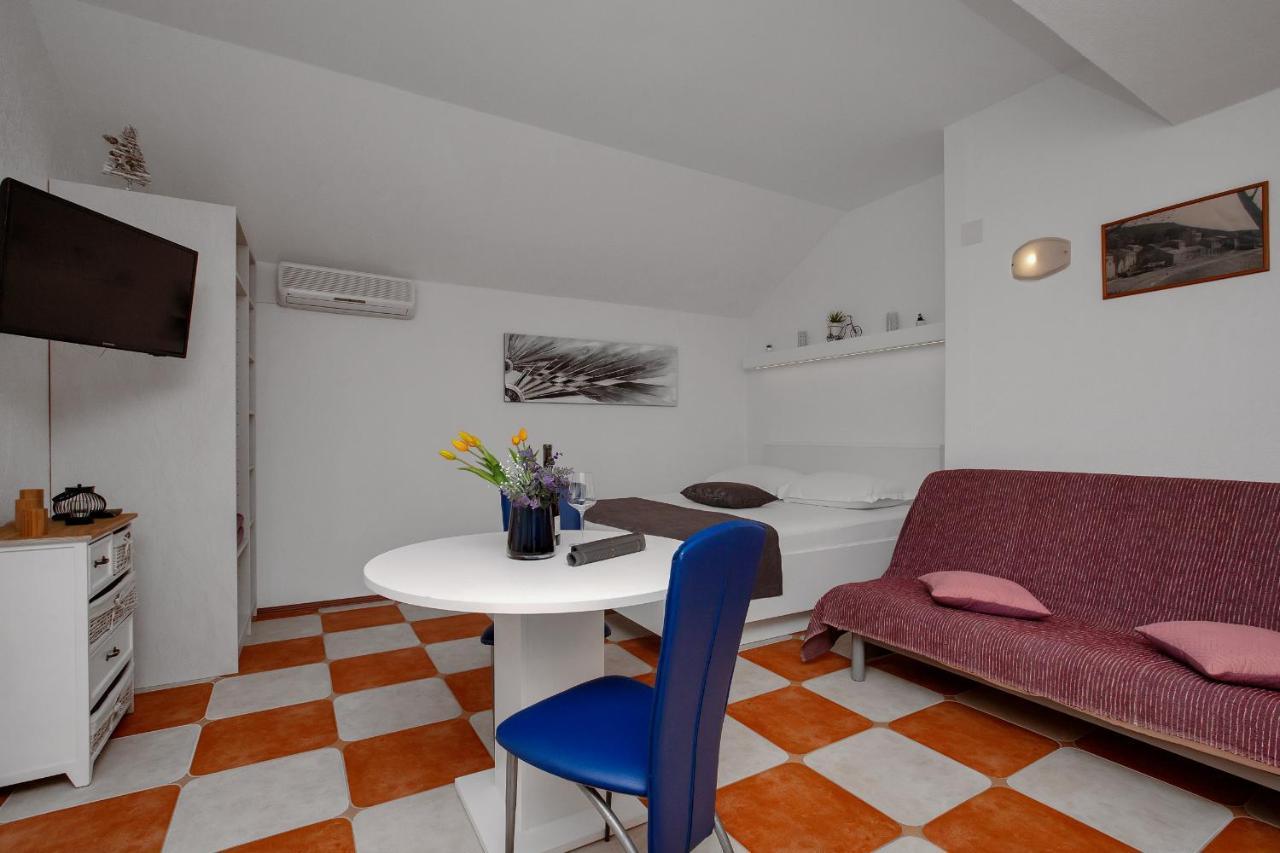 Appartamento Apartman Toni Drasnice Esterno foto