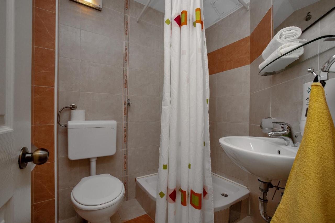 Appartamento Apartman Toni Drasnice Esterno foto